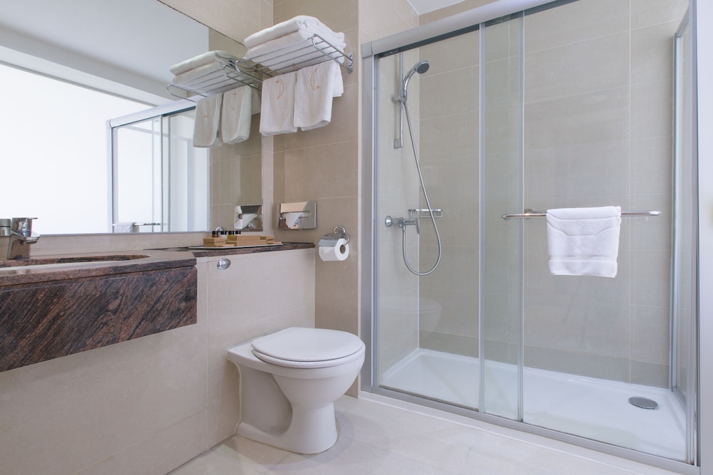 Junior Suite, Partial Sea View photo 3