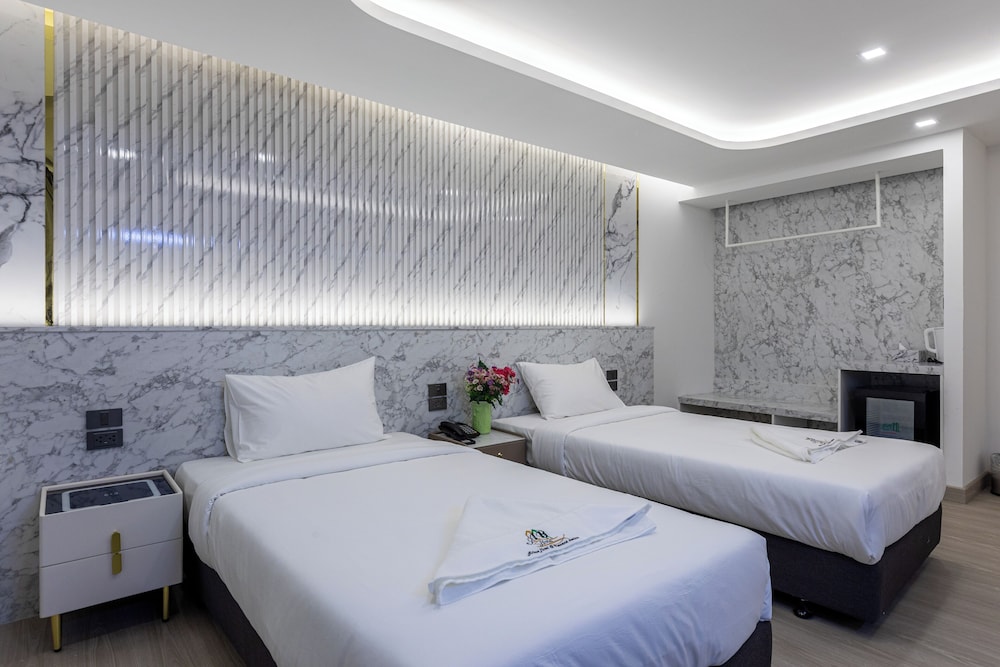 Twin Suite (Newly Renovated)