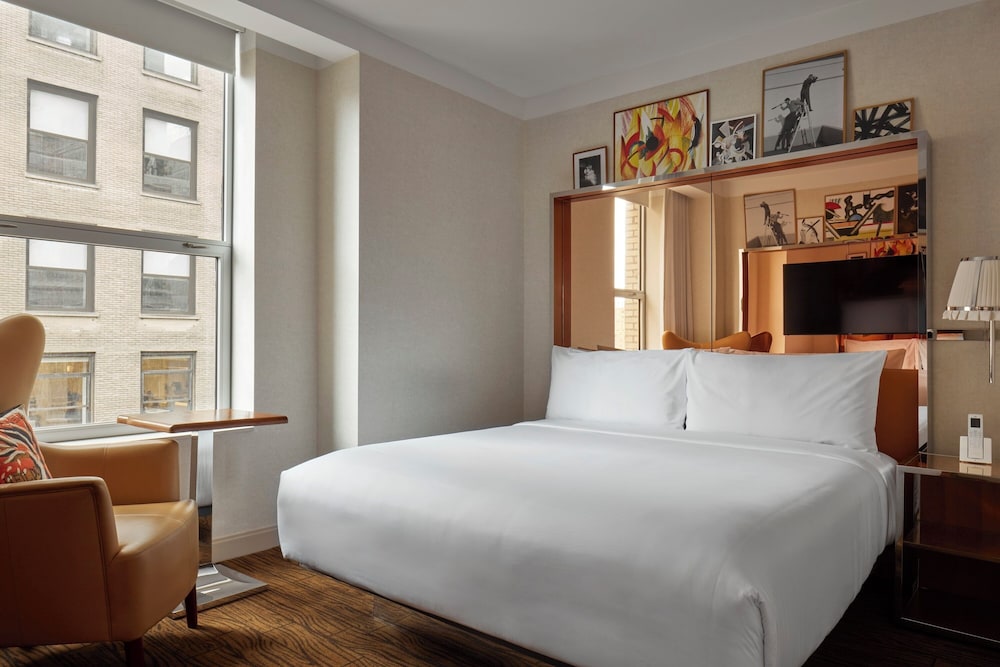 Deluxe Suite, Balcony