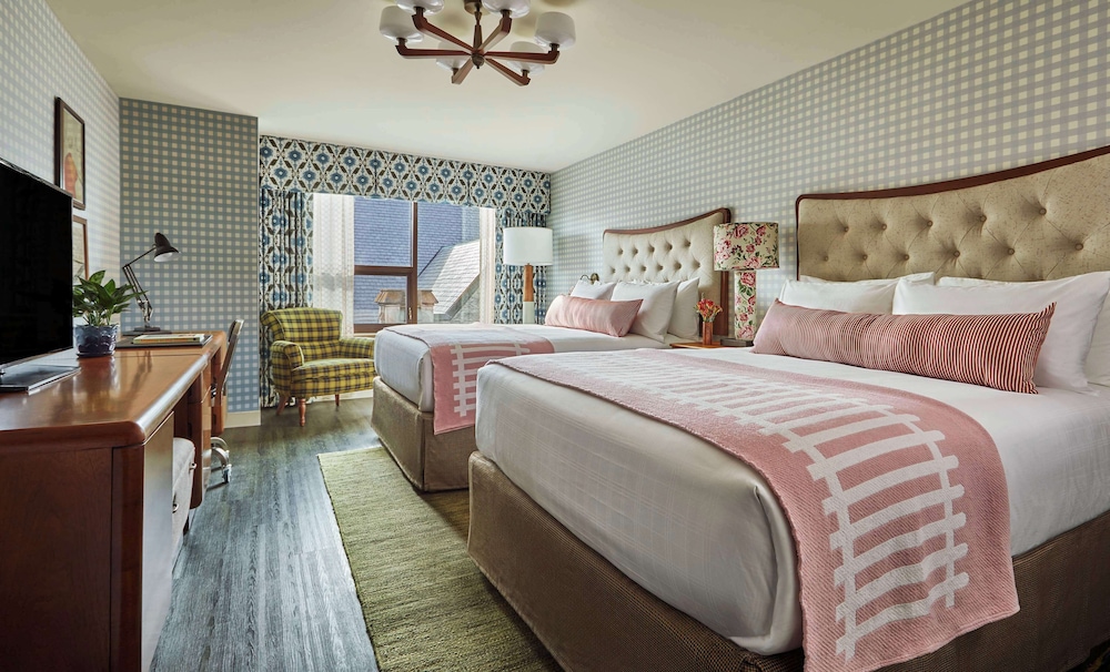 Suite, 2 Queen Beds, Accessible, Bathtub photo 2