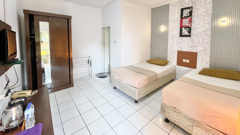 Standard Room - Photo 8