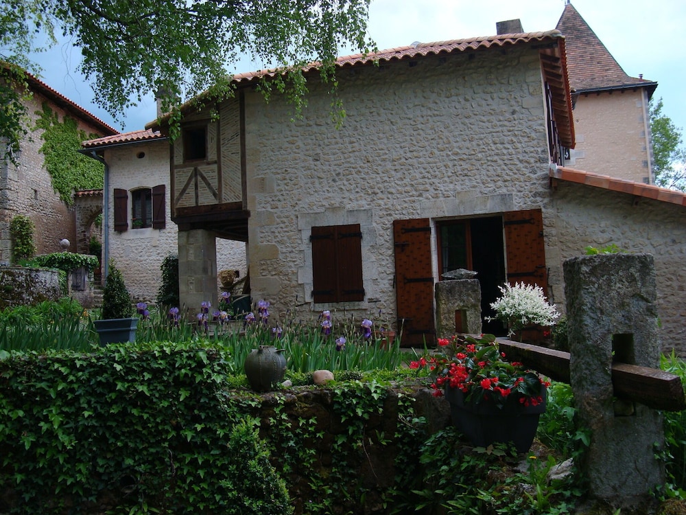 Suite, Ensuite, Garden View photo 3