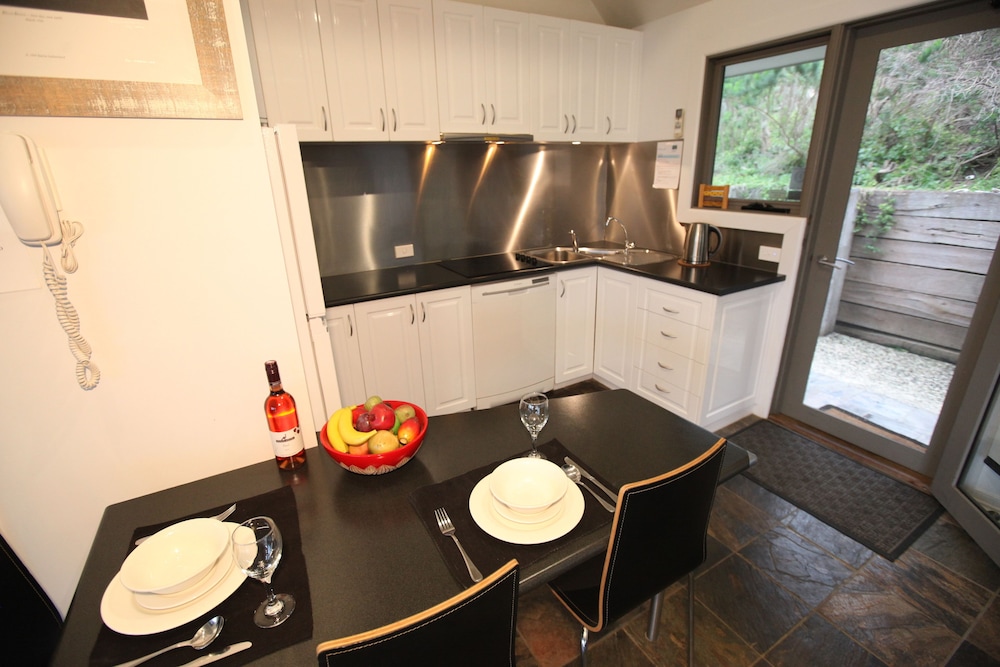 Deluxe Cottage photo 2