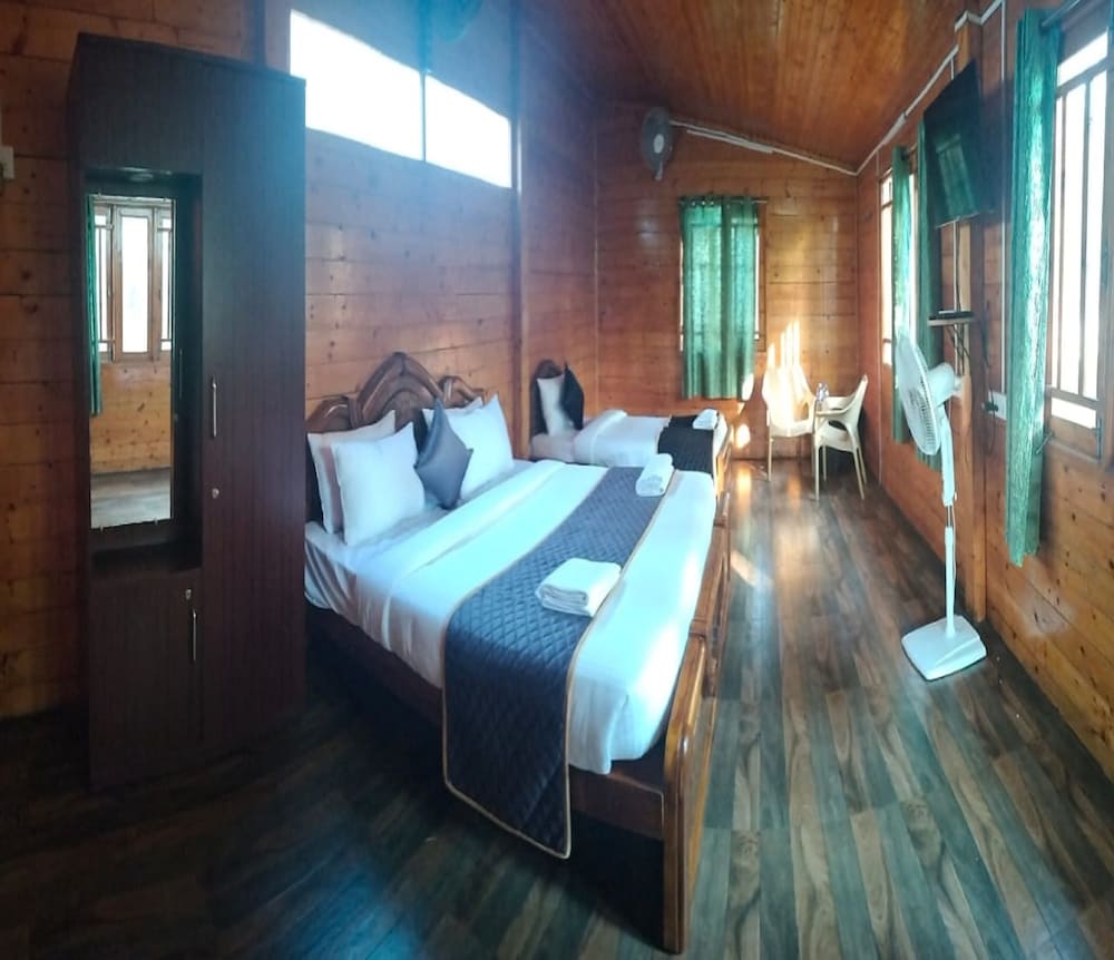 Family Room - Photo 3