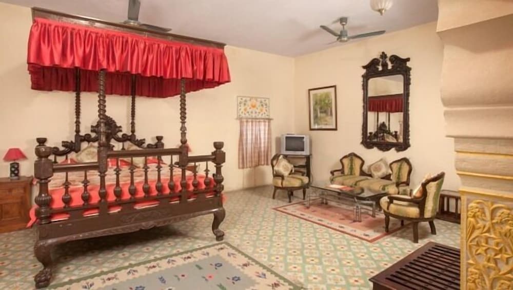 Royal Chamber - Photo 6