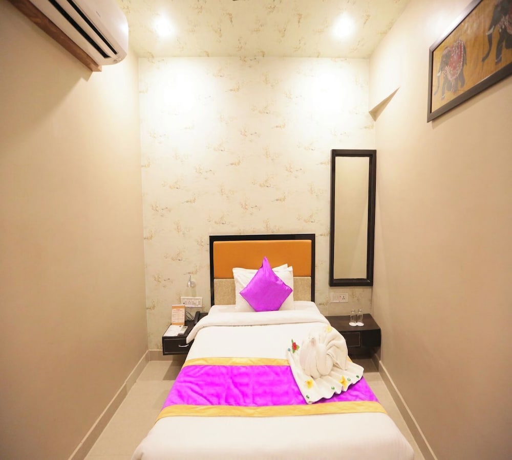 Premium Room - Photo 13