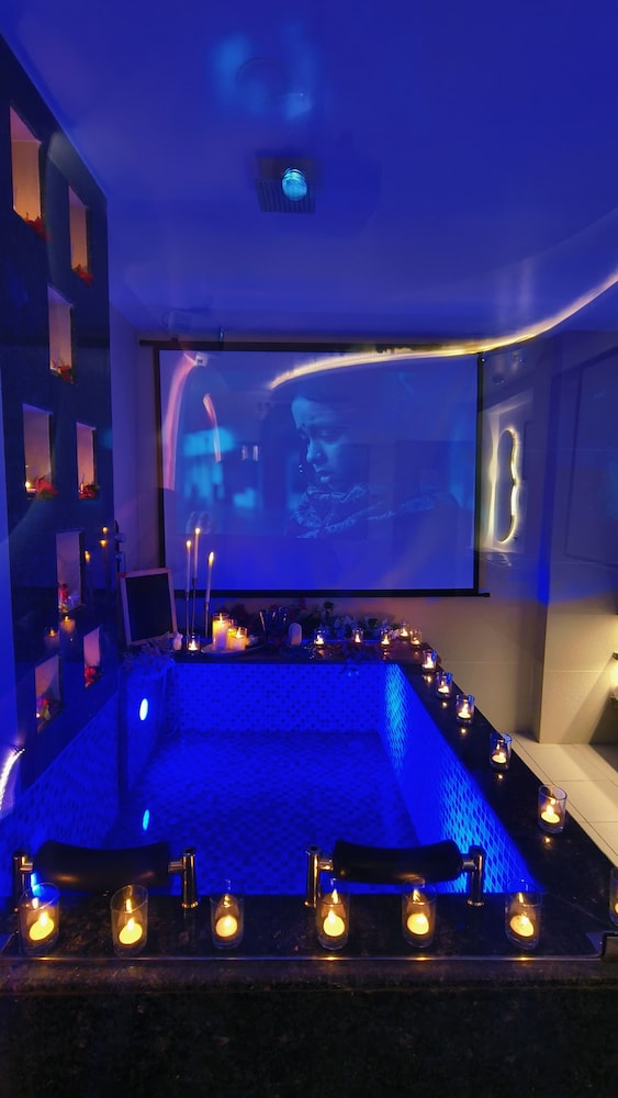 Plunge Pool Suite photo 2