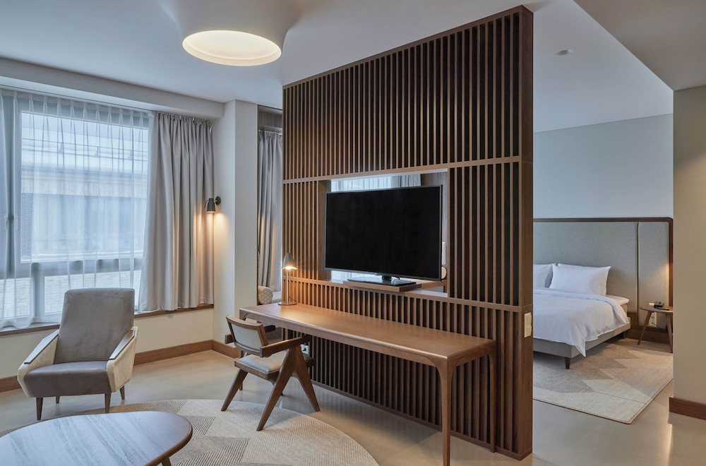 Studio Suite - Photo 3