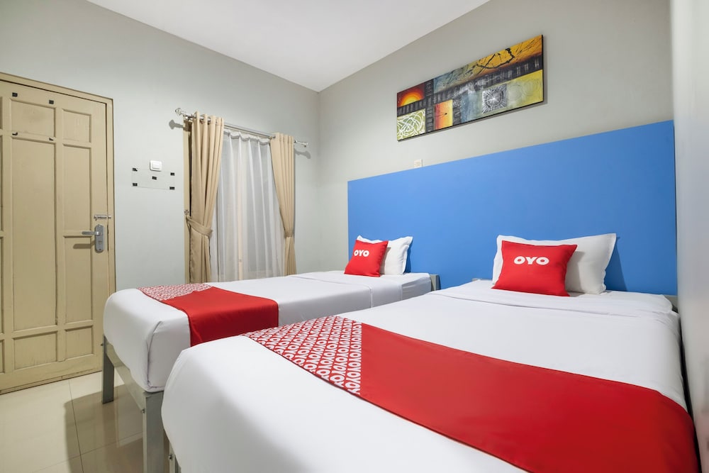 Standard Twin Room - Photo 1