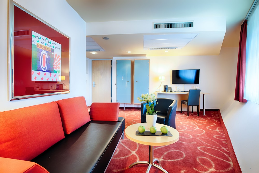 Suite, Garden View photo 3