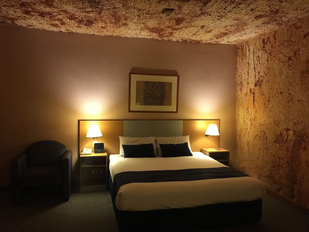 Underground Room photo 3