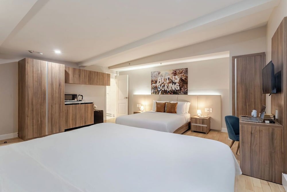 Deluxe Room, 2 Queen Beds - Photo 3