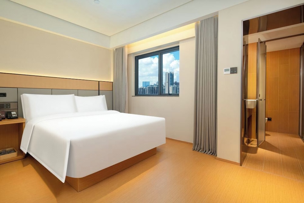 Superior Single Room, City View