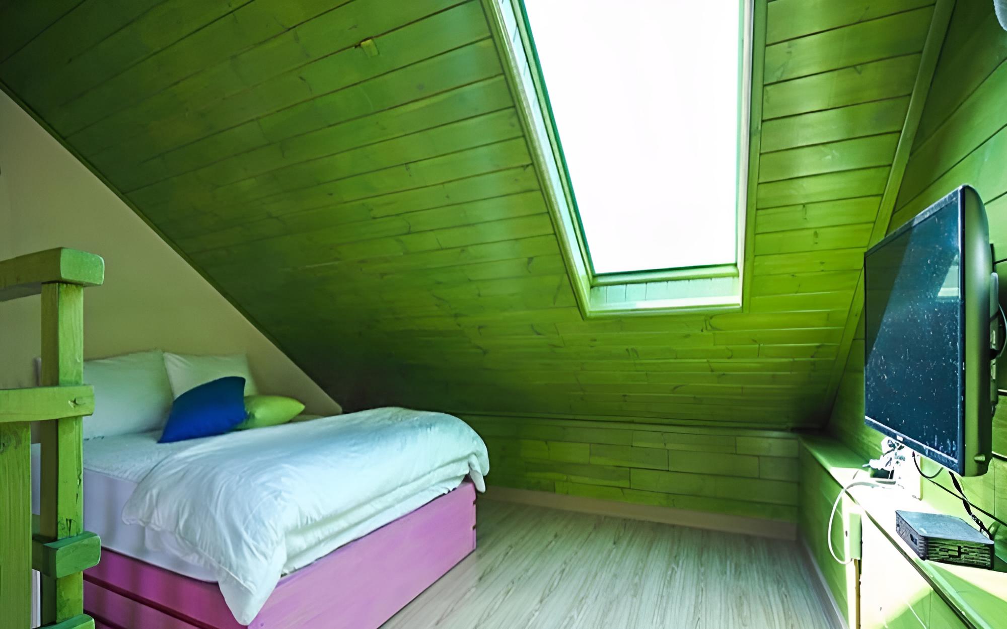 Room (Amitie (Duplex)) - Photo 9