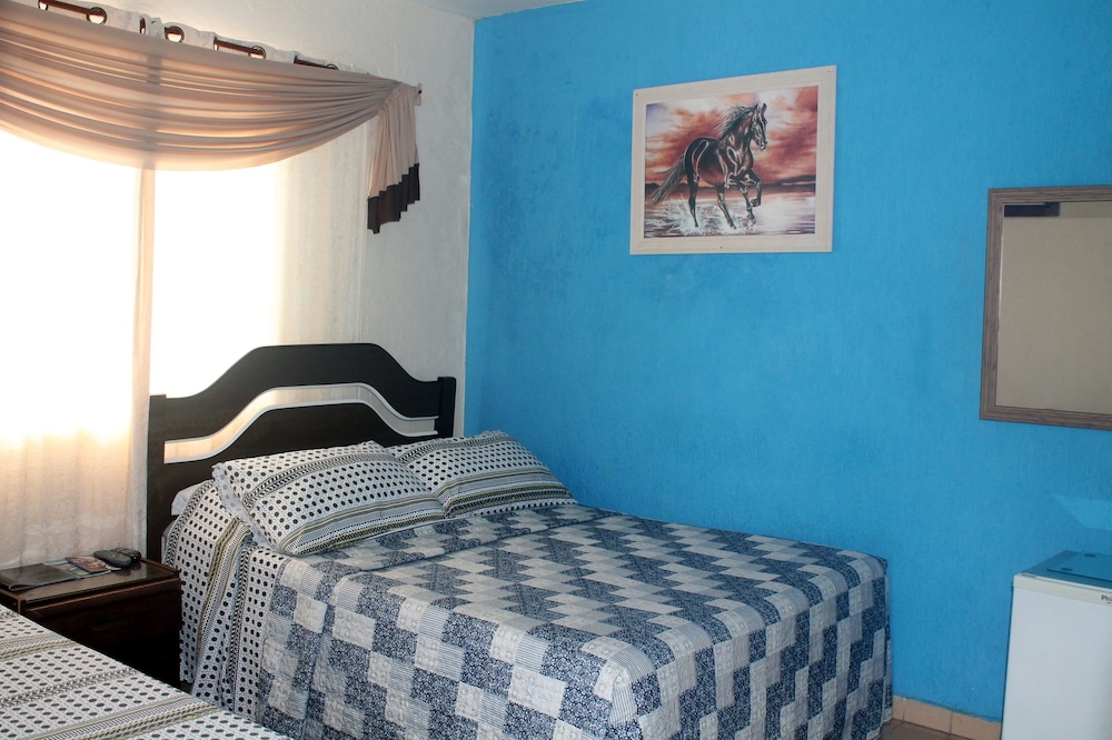 Basic Triple Room
