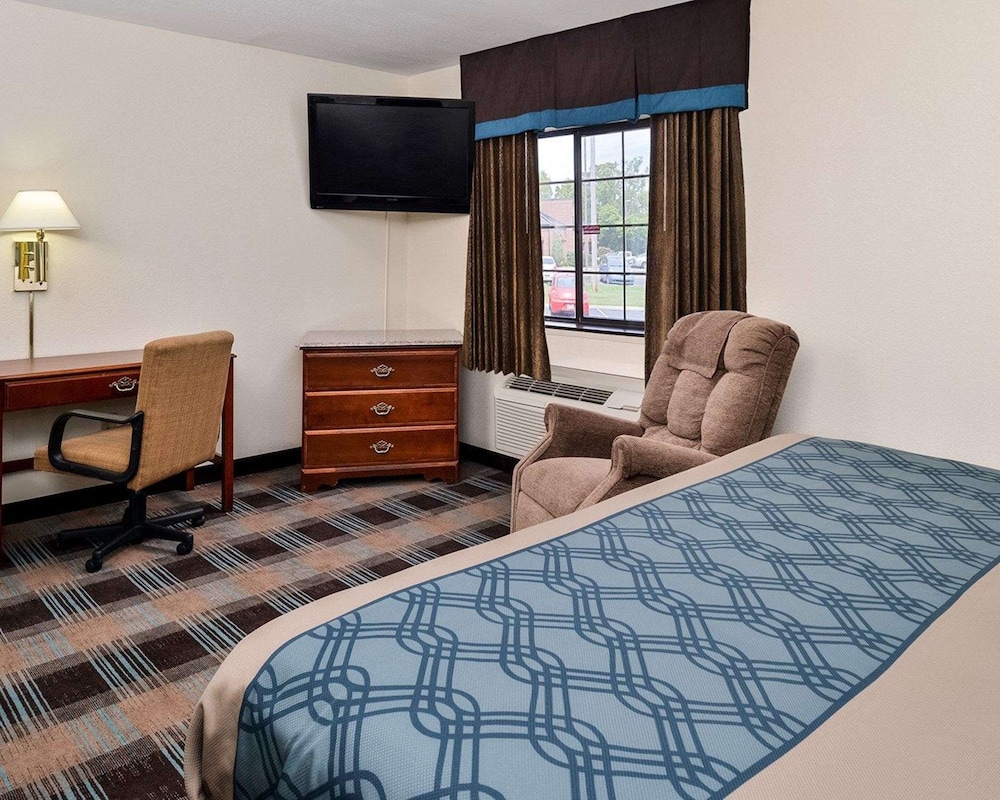 Suite, 1 King Bed, Non Smoking - Photo 5