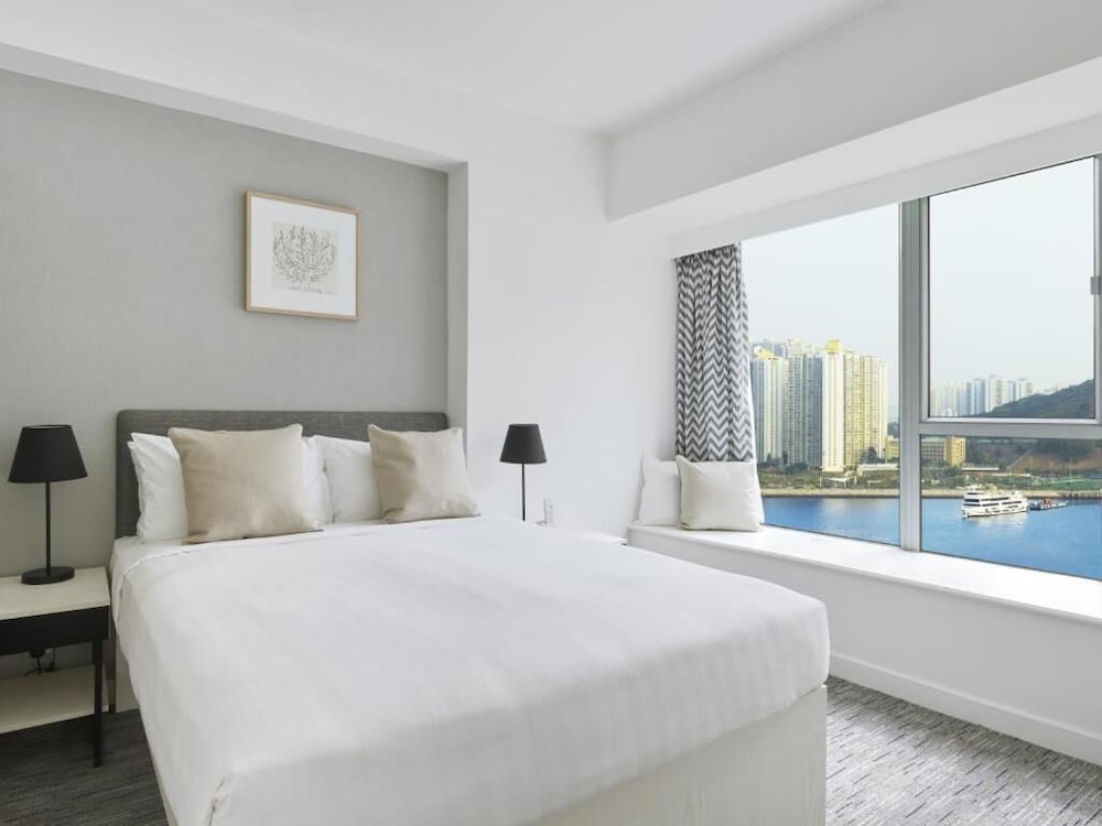 Seaview Suite photo 2