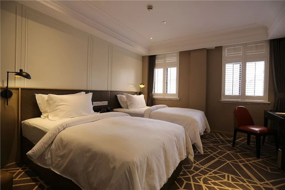 Twin Room (Extreme Sassy) photo 2