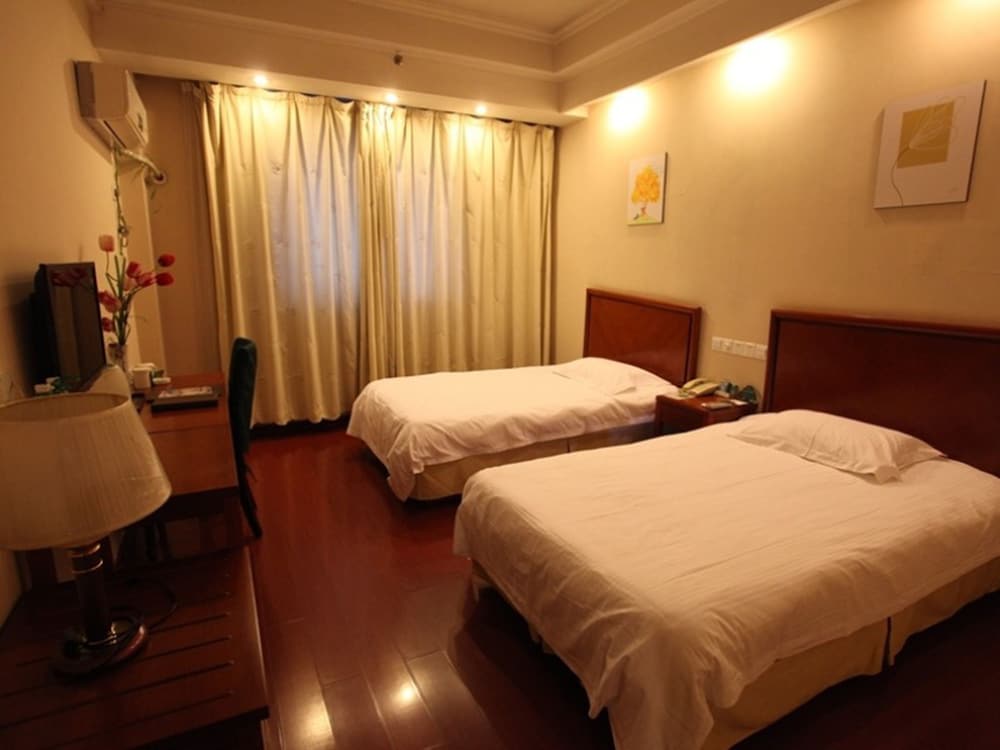 Business Twin Room - Photo 1