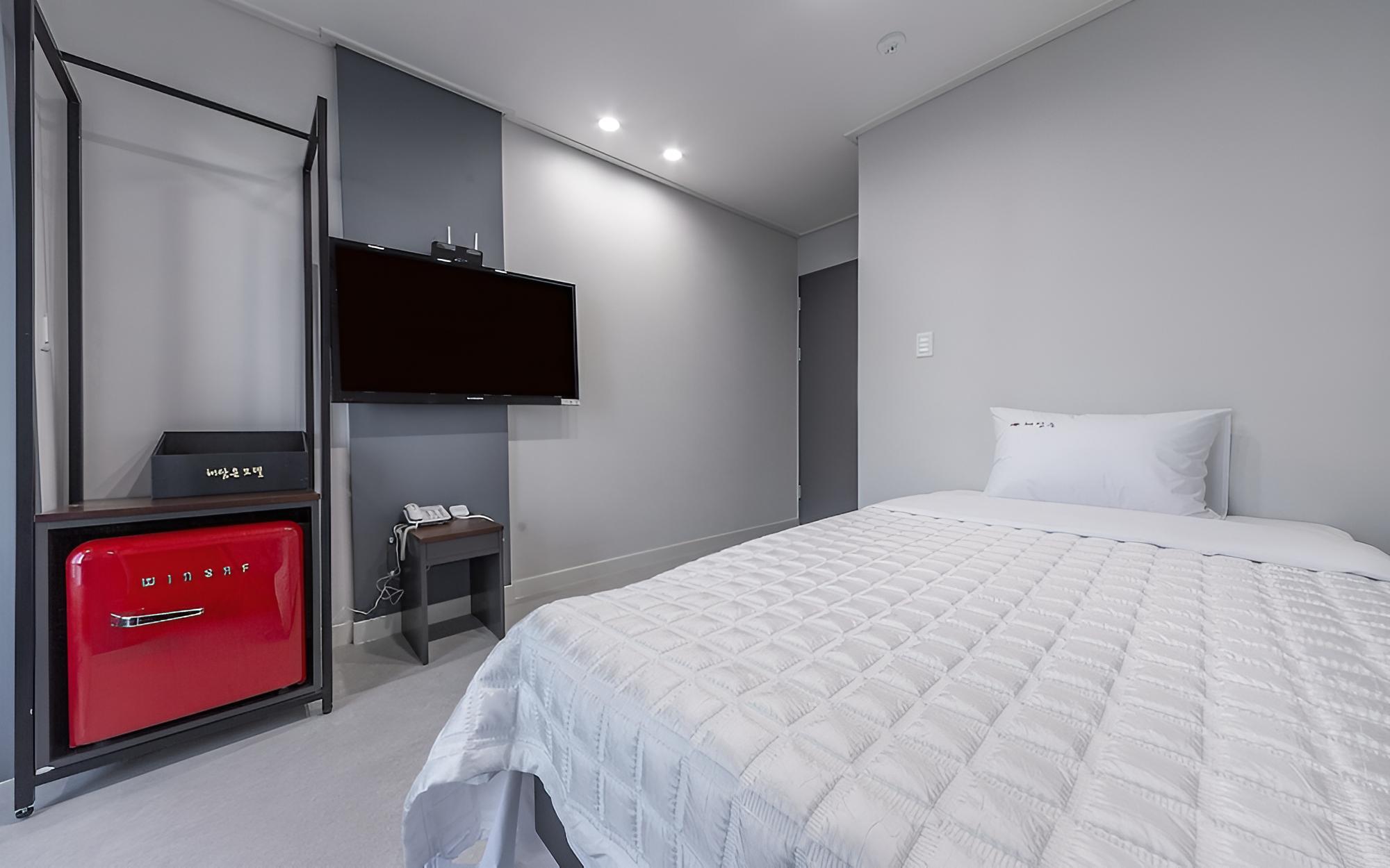 Room (Single Room Ocean View) - Photo 3
