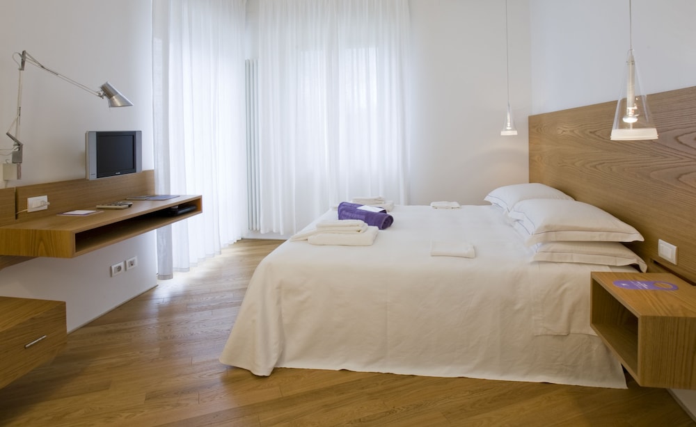 Comfort Double Room, Partial Sea View photo 3