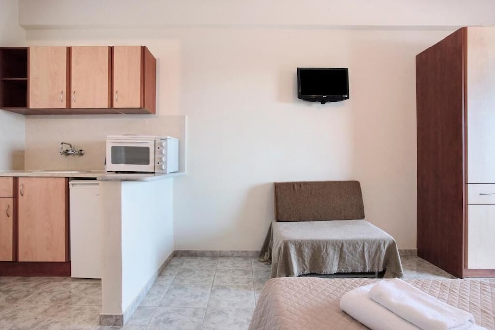 Family Studio, Sea View (2 Adults & 2 Children)