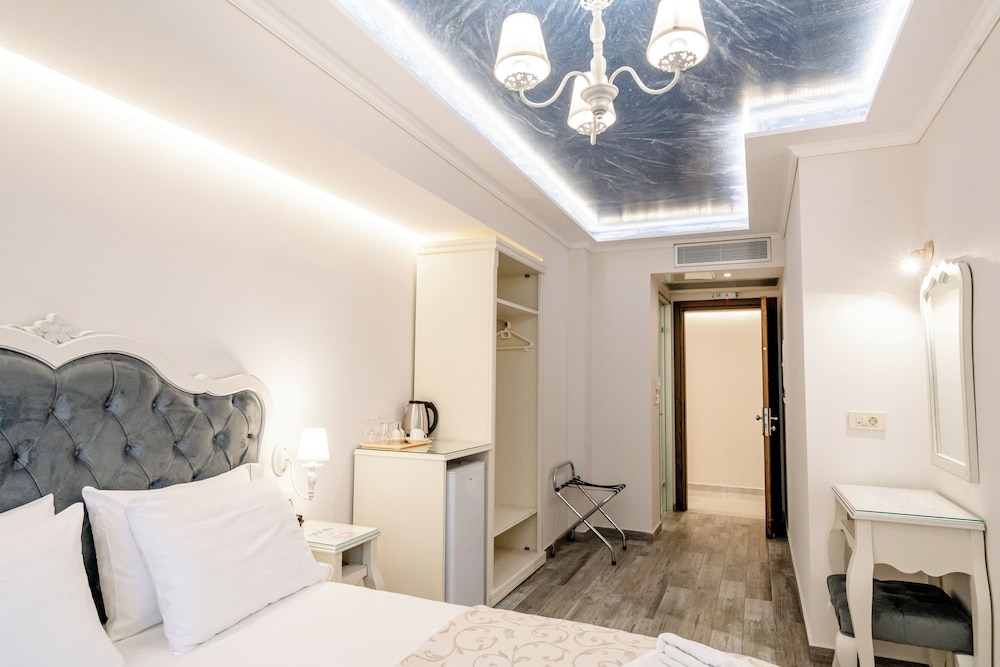 Superior Room - Photo 13