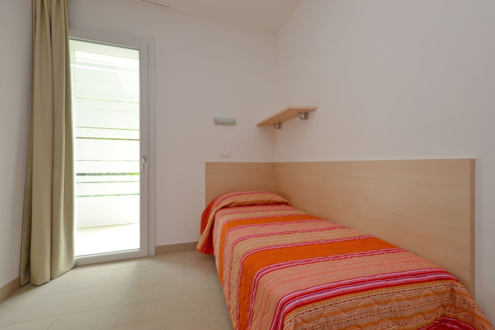 Apartment, 2 Bedrooms (C7) (A) photo 2