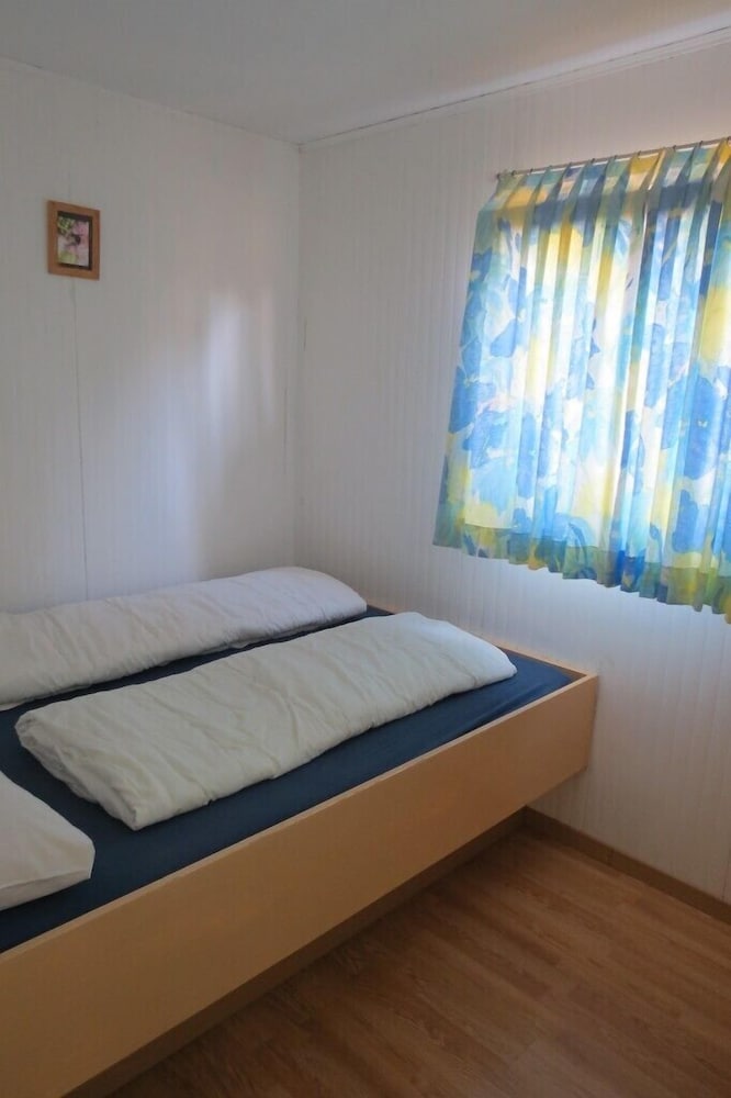Bungalow, 2 Bedrooms photo 2