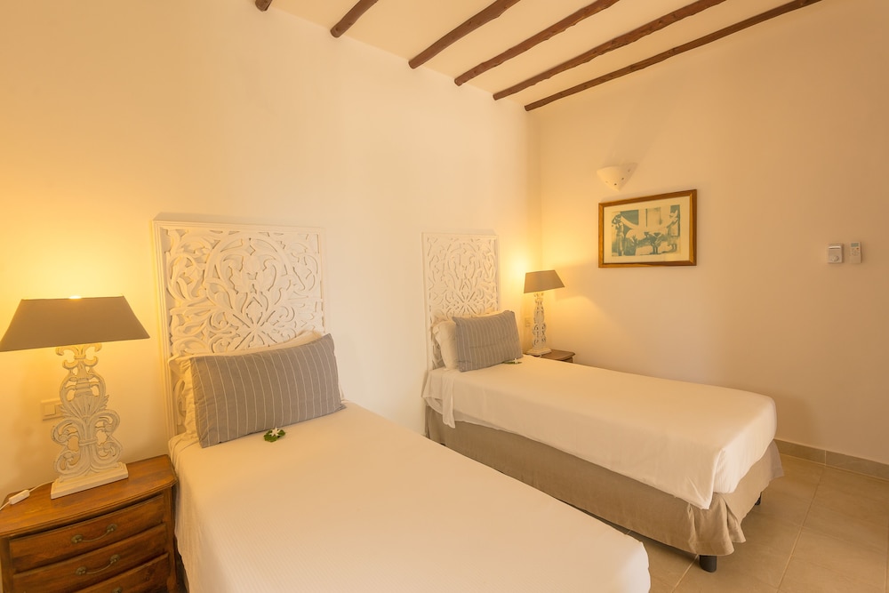 Deluxe Villa, 2 Twin Beds, Non Smoking, Garden View - Photo 1