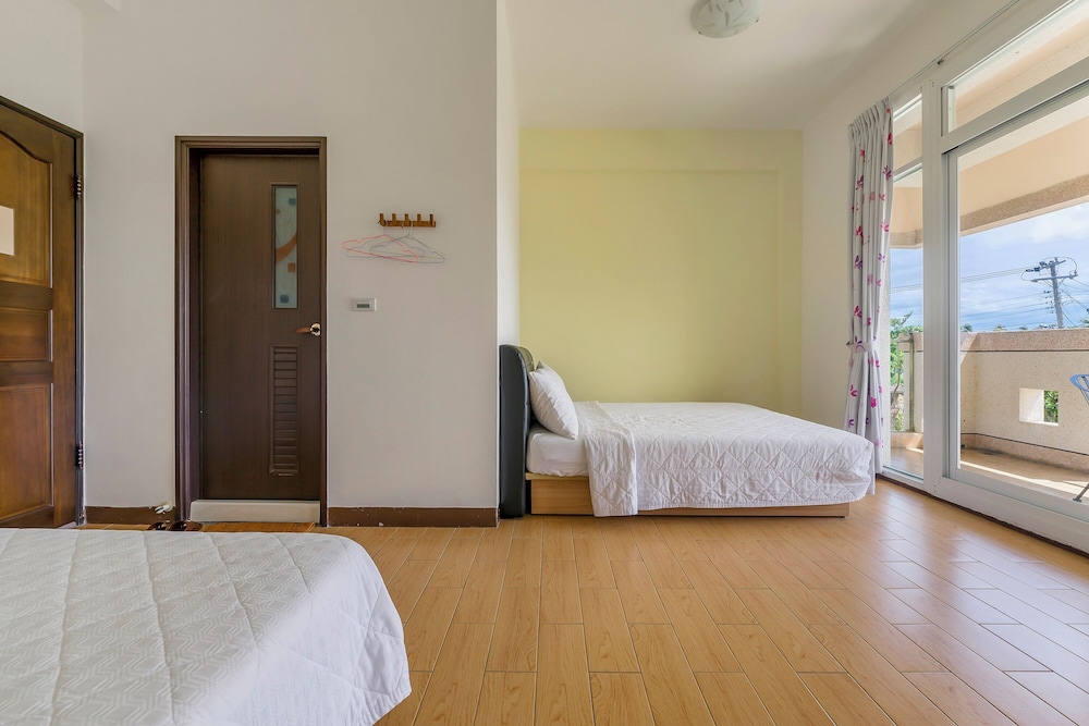 All Rooms - Photo 7