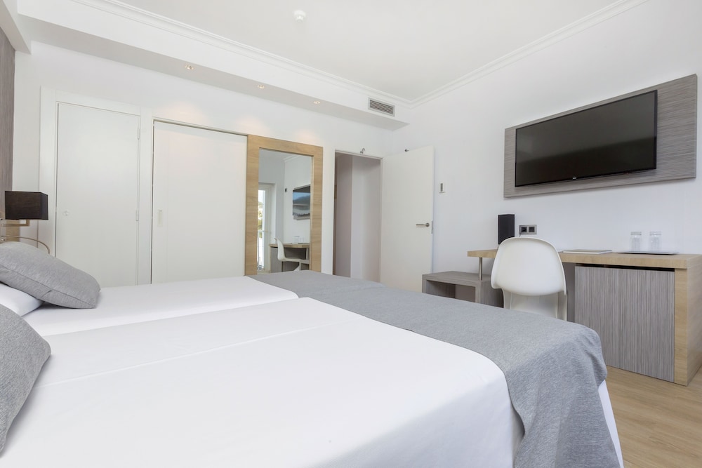 Twin Room, Terrace photo 3