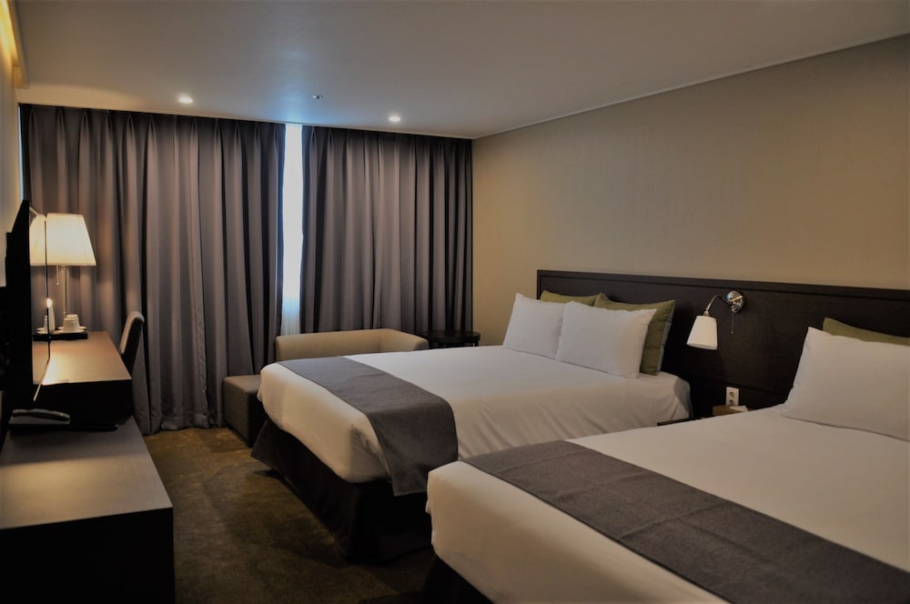 Junior Twin Room