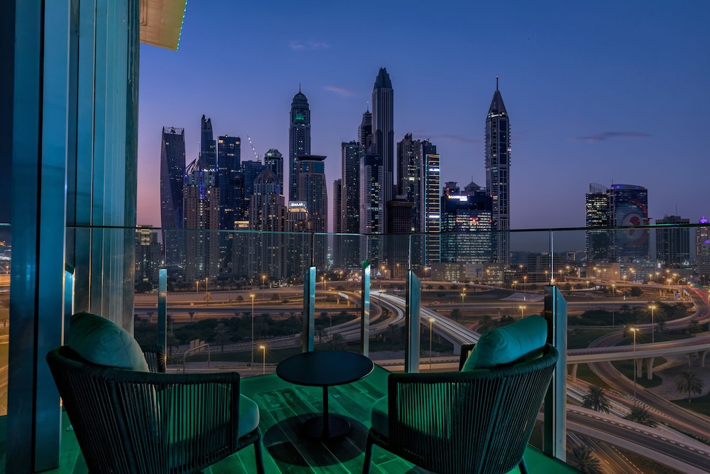 Suite, 1 King Bed, Balcony photo 3