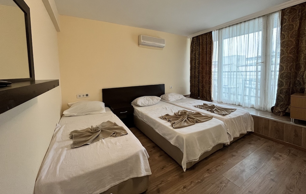 Standard Triple Room photo 1