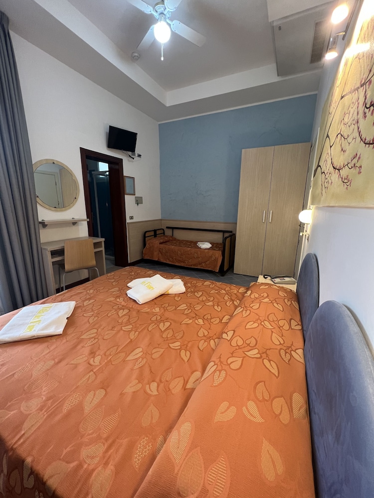 Triple Room photo 2