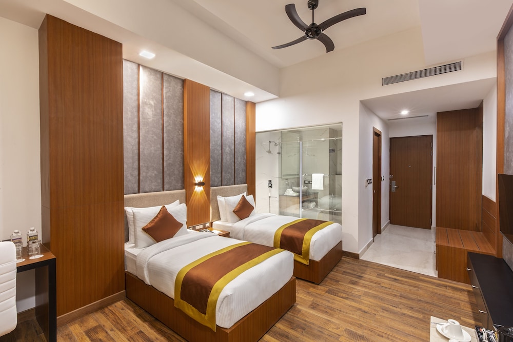 Deluxe Room - Photo 1
