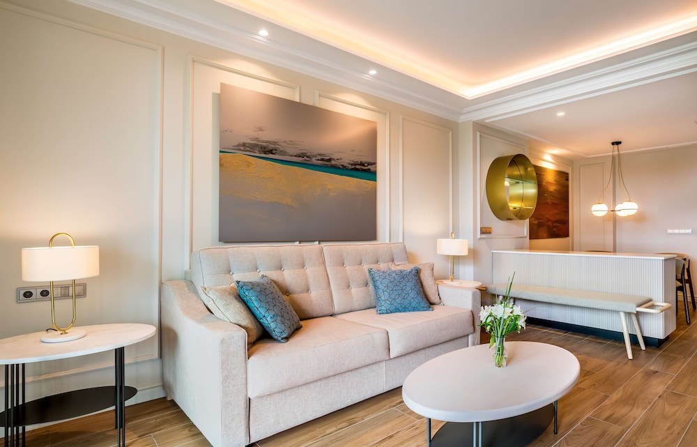 Junior Suite, Balcony - Photo 2