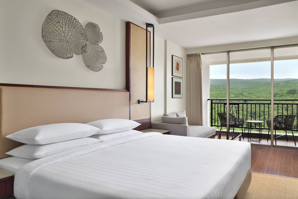 Room, 1 King Bed, Non Smoking, Valley View - Photo 6