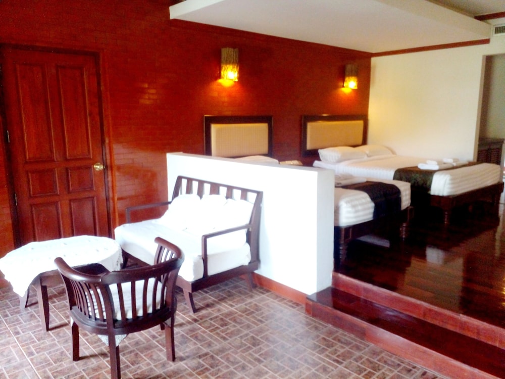 Deluxe Triple Room - Photo 6