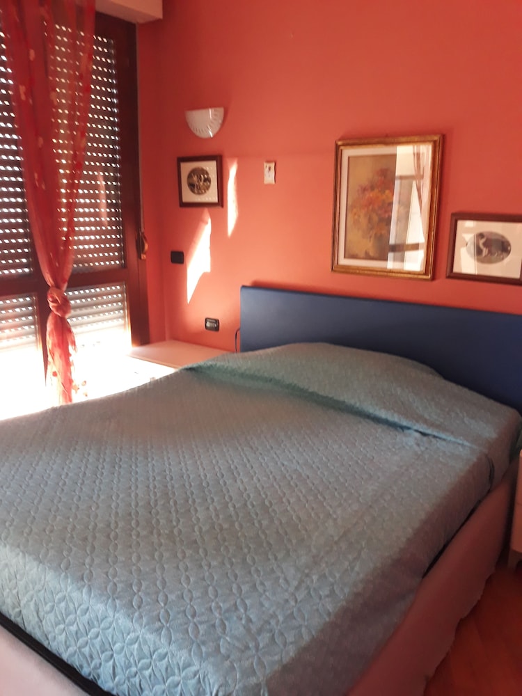 Double Room, Shared Bathroom photo 1