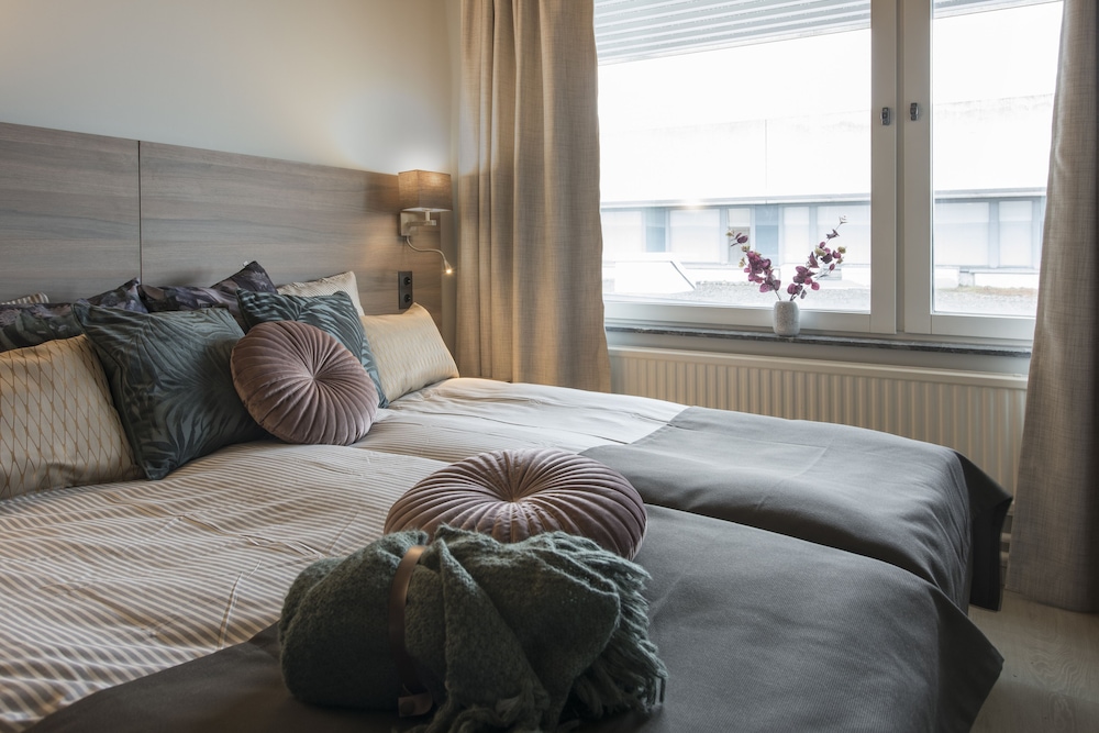 Apartment, 2 Bedrooms - Photo 1
