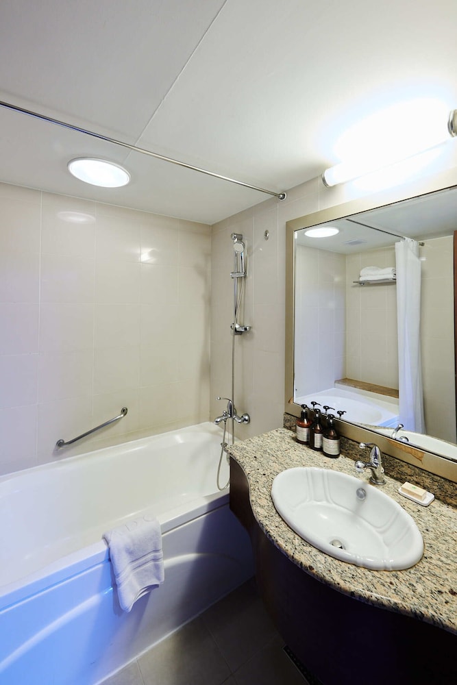 Deluxe Twin Room, Garden View photo 2