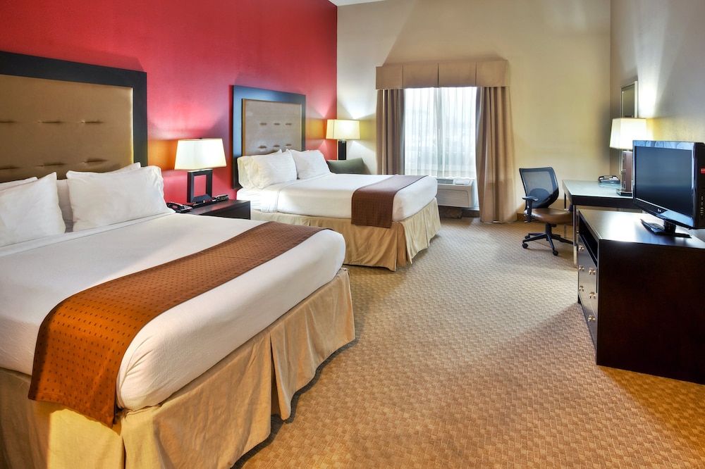 Suite, 1 King Bed, Accessible (Communication, Accessible Tub) photo 3