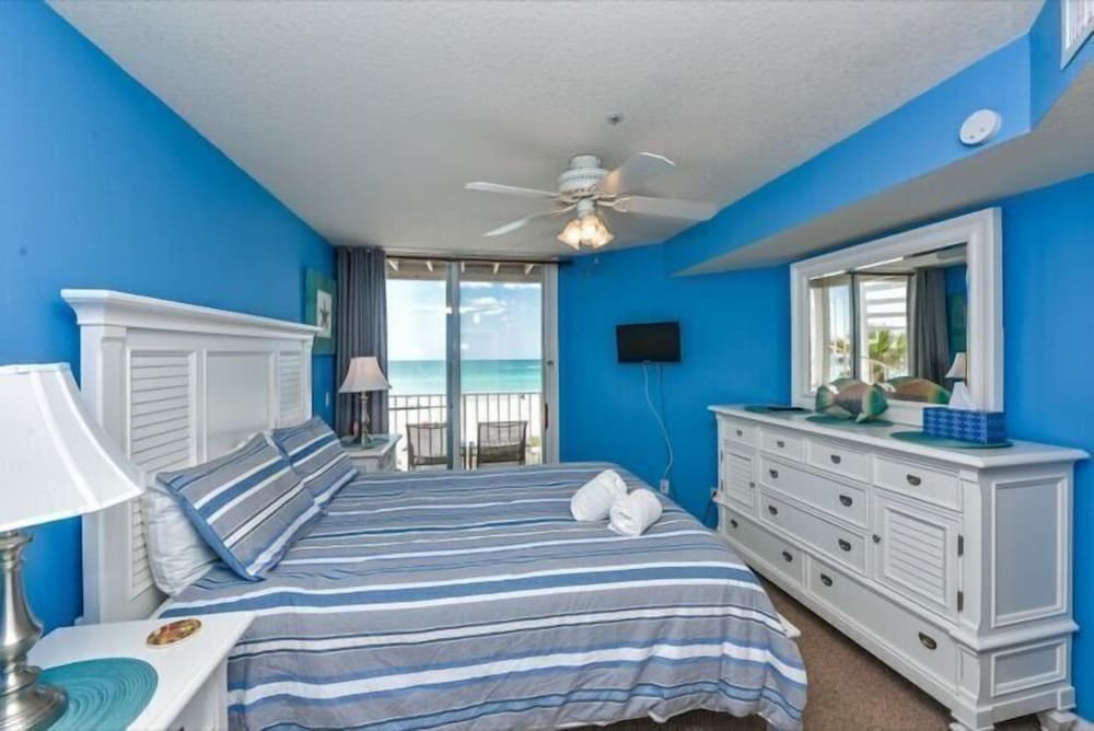 Condo, 2 Bedrooms