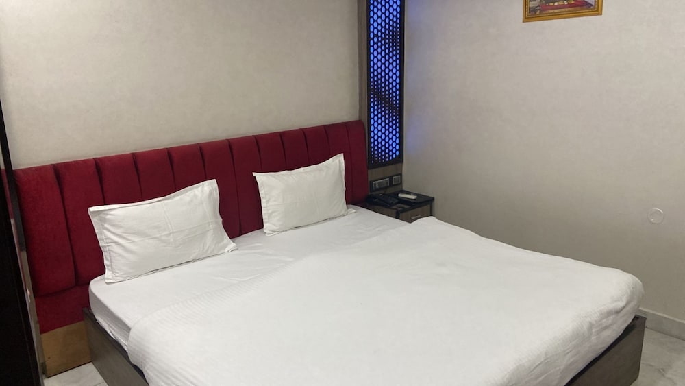 Semi Deluxe Room photo 1