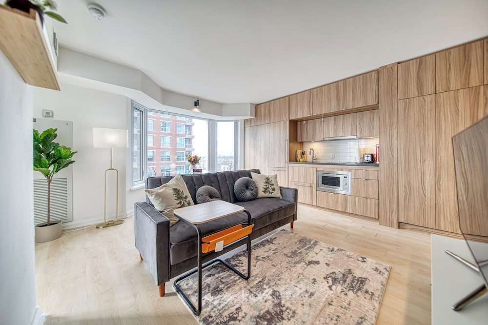 Classic Condo, City View