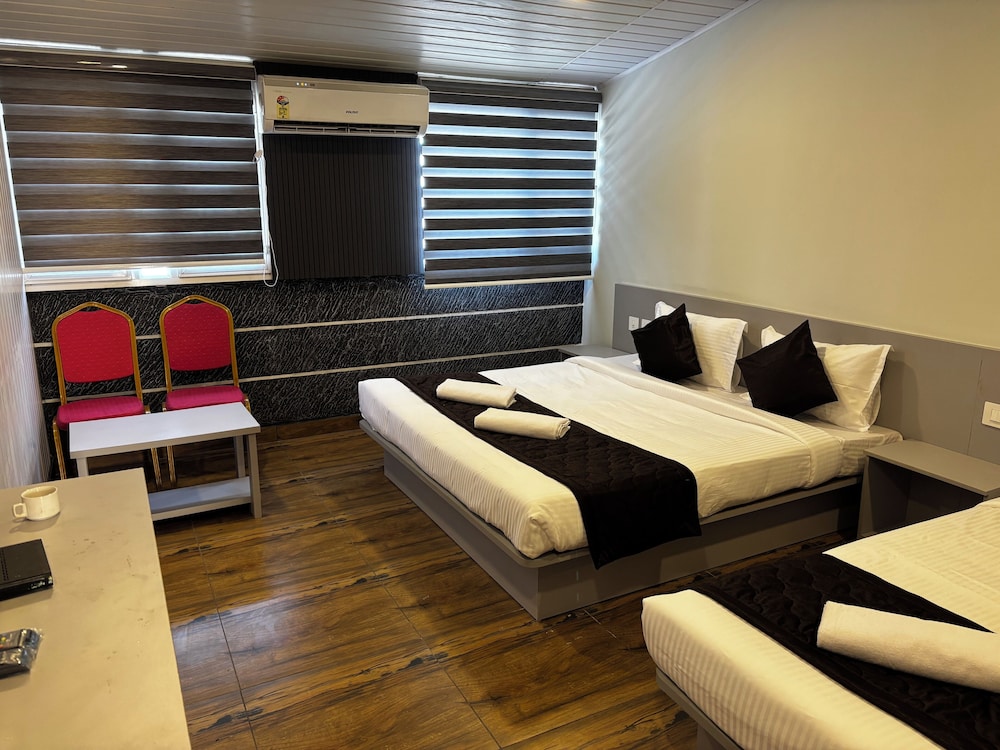 Deluxe Triple Room photo 3