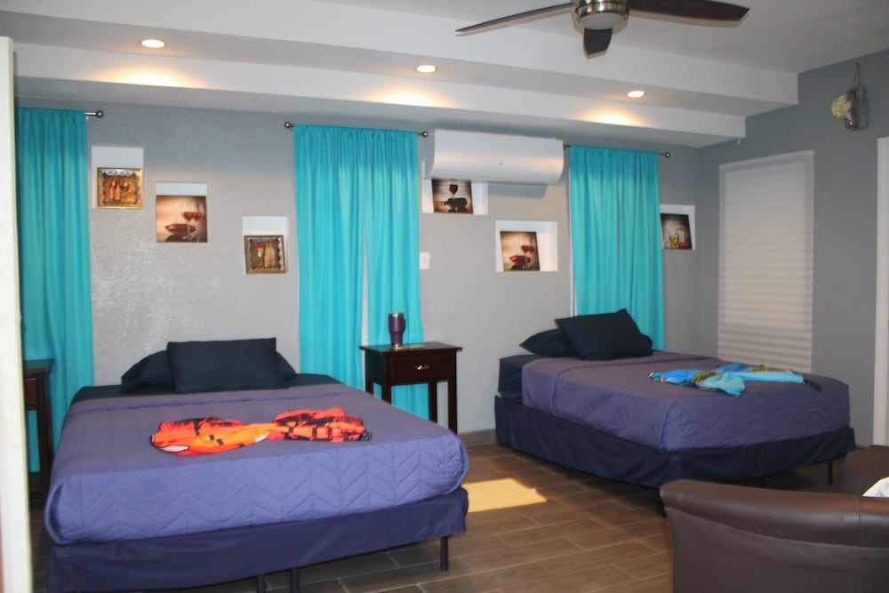 Family Suite, Balcony, Lagoon View