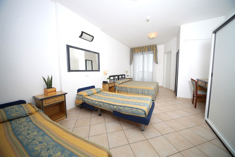 Quadruple Room, Balcony photo 1